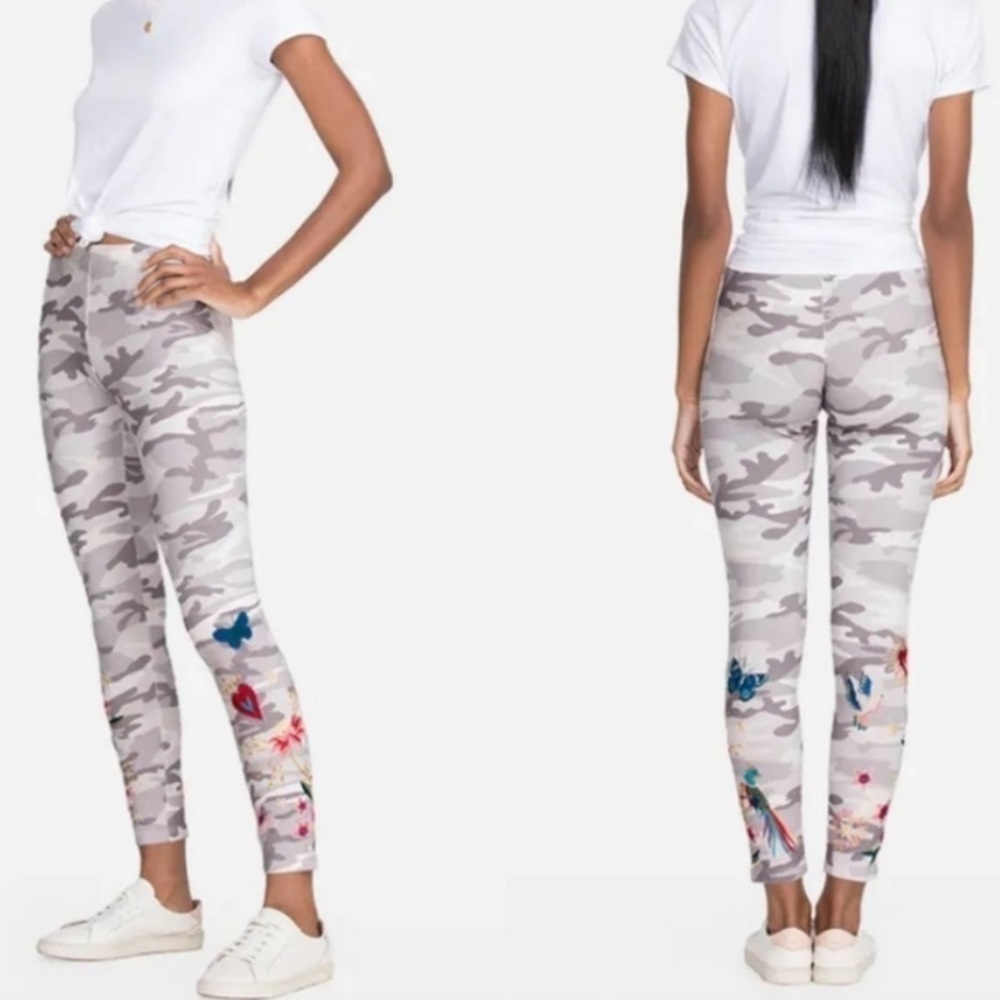 Johnny Was Adara Camo Flower Butterfly Elephant Embroidery Grey Pant Leggings